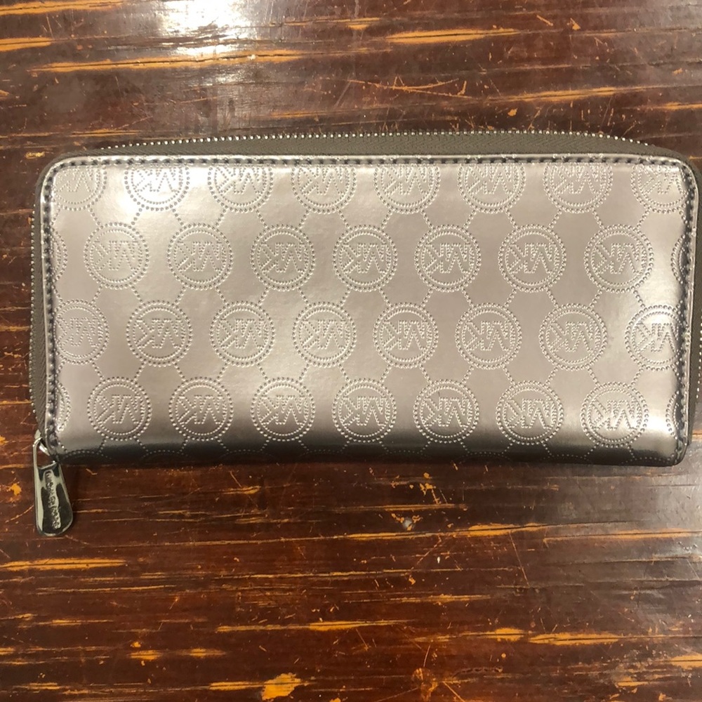 Wallet - Picture 4 of 4